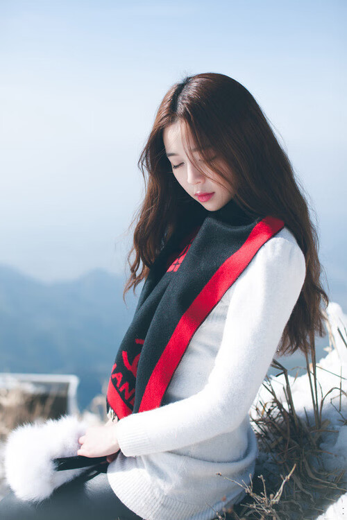 爱游戏平台-梅西的帽子戏法为巴黎圣日耳曼锁定胜局